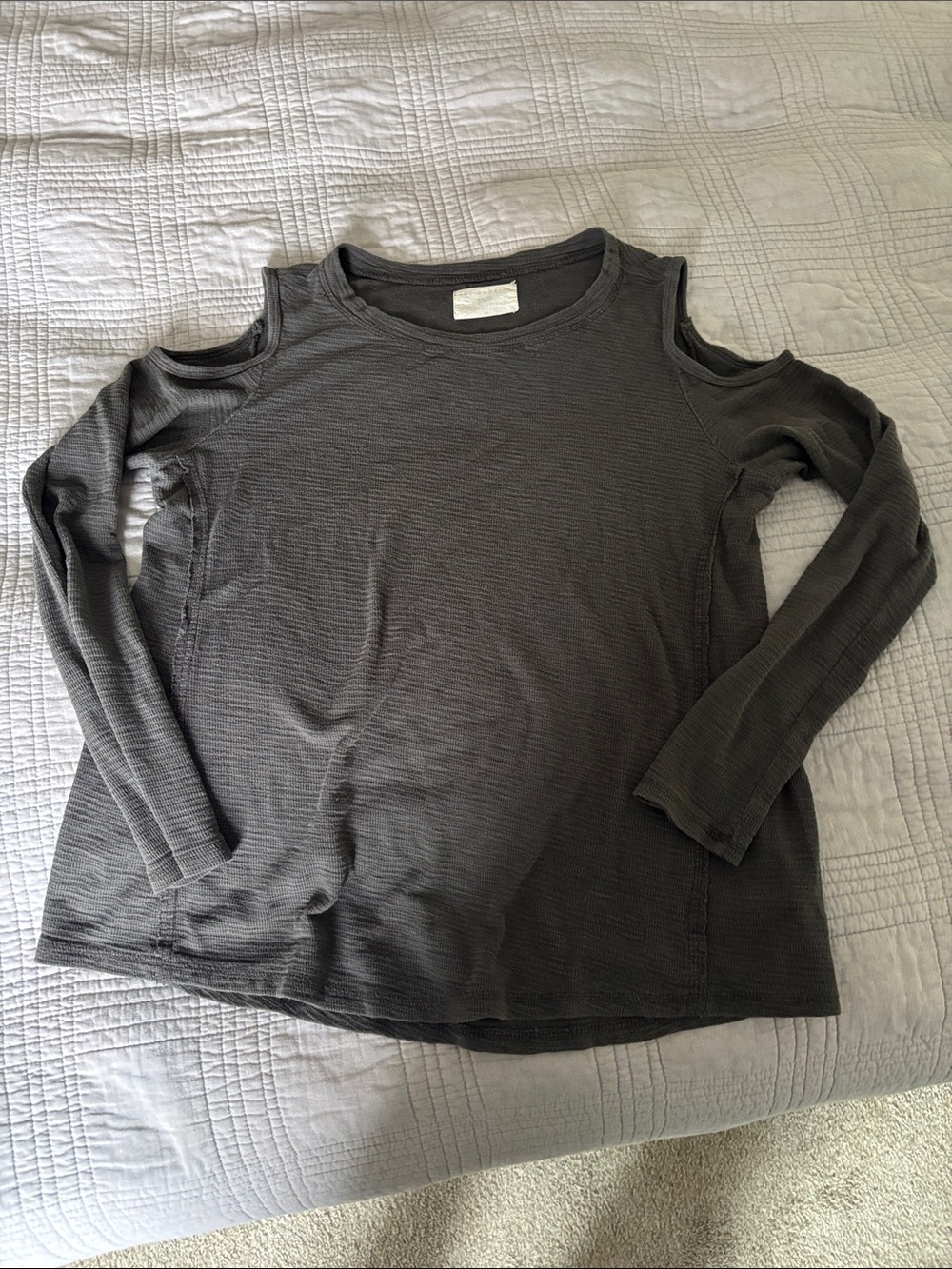 Sol Angeles Anthropology Charcoal Cold-Shoulder Long Sleeve Top